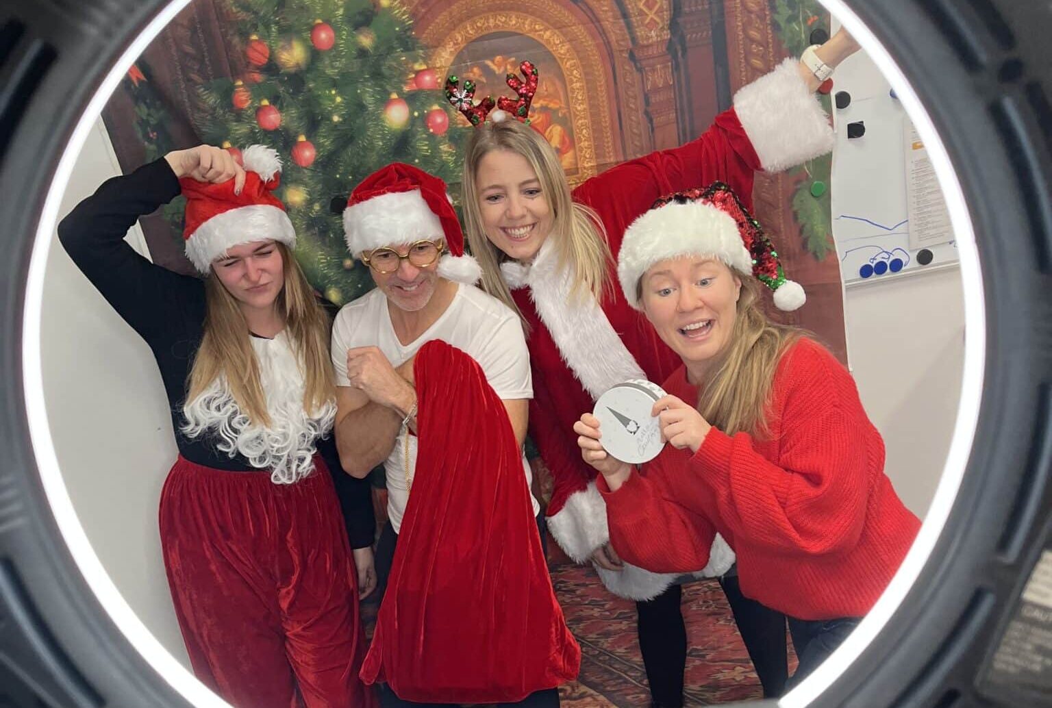 8872 Christmas Fotobox für Weihnachtsfeiern(c) retter events